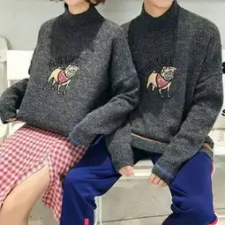 一张两个人情侣装秀恩爱qq情头要有多坚强才能念念不忘