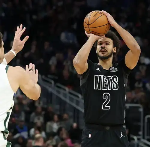 库里三分8中8库里三分8中8球场上的魔法瞬间