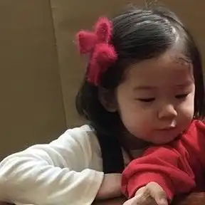 有没有金雪小朋友和其他男孩子的情头呀