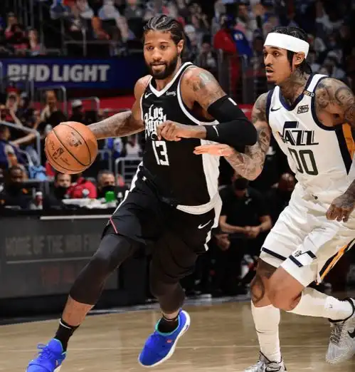 30分5板4助,比肩库里克莱东契奇不行,兄弟你也难斗过伦纳德