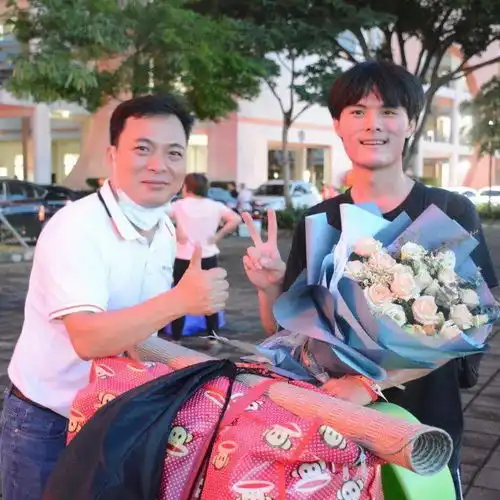 毕业快乐一中少年,前程似锦,未来可期