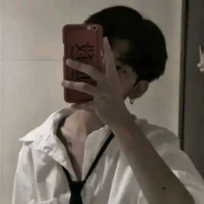 手机控男生头像精选,不要把太多的时候浪费在手机上