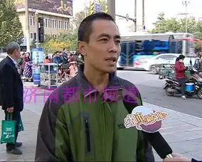 九岁男孩济南街头卖唱救白血病弟弟,山药娃变身小黄人,自己竟也身患