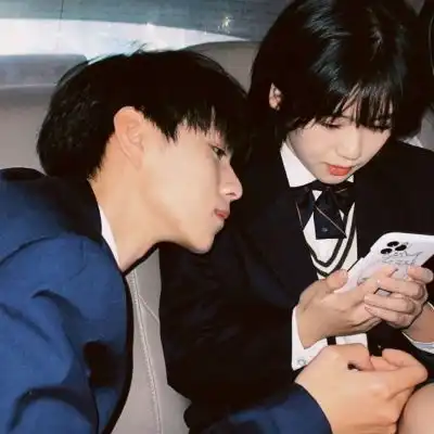 林扬生ins真人情头