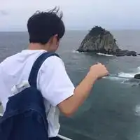 qq头像简单清新男生