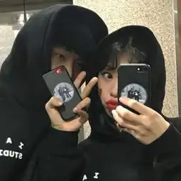 孤独成瘾的情侣双人头像