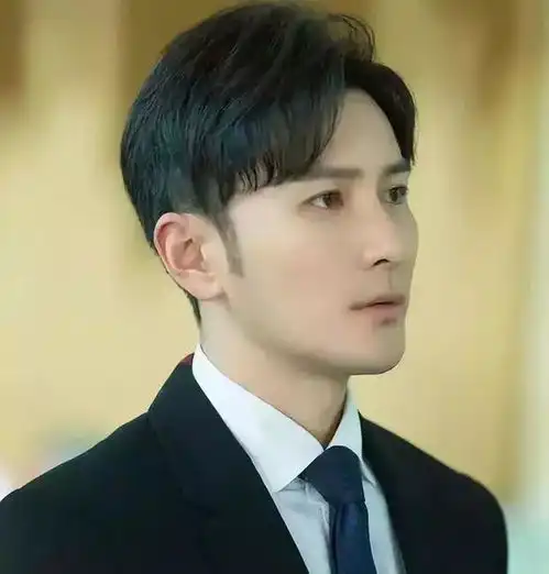 校草出身的男明星都有谁杨洋李易峰太帅被疯狂追求