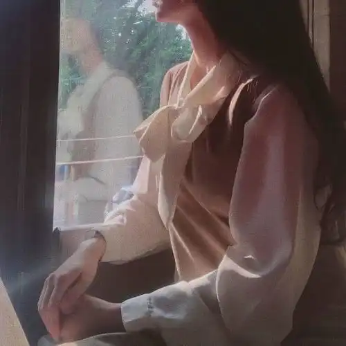 部位女头像年少初遇常在我心,多年不减你深情