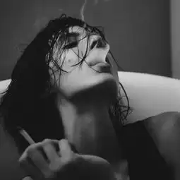 吸烟女生快手头像霸气我有qq女生头像我要个性网